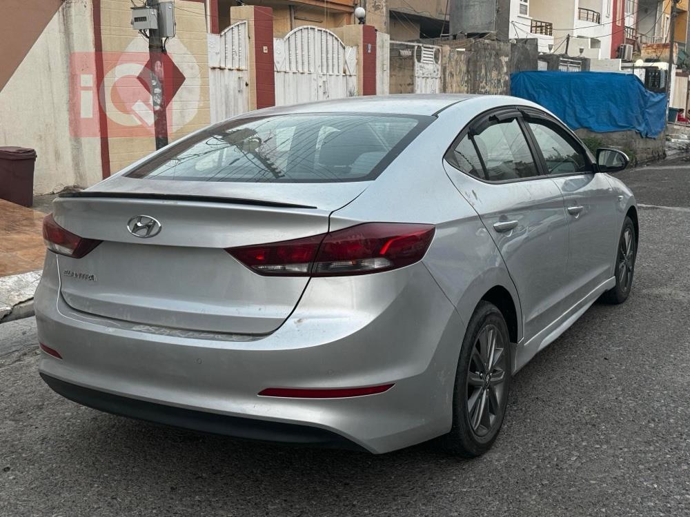 هيونداي النترا